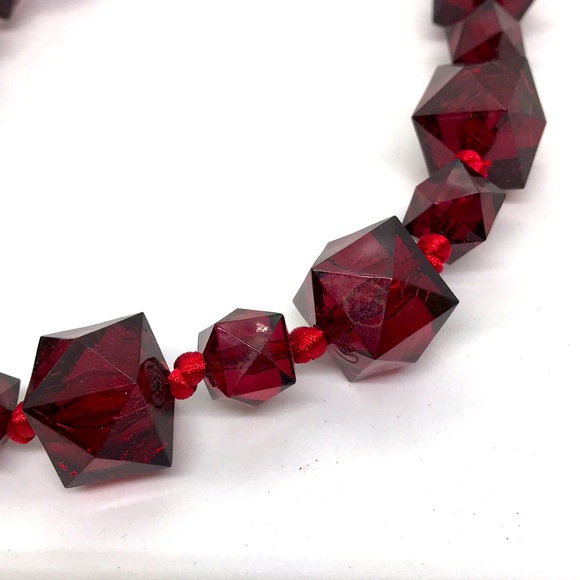 Deep Red Geometric Shaped Beaded Choker Necklace - Picture 2 of 3